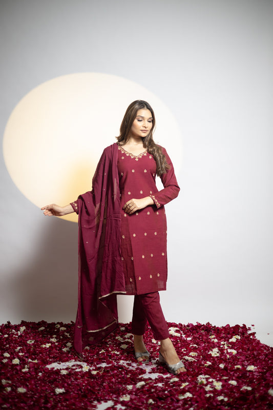 Maroon Zardosi kurta Pant set.